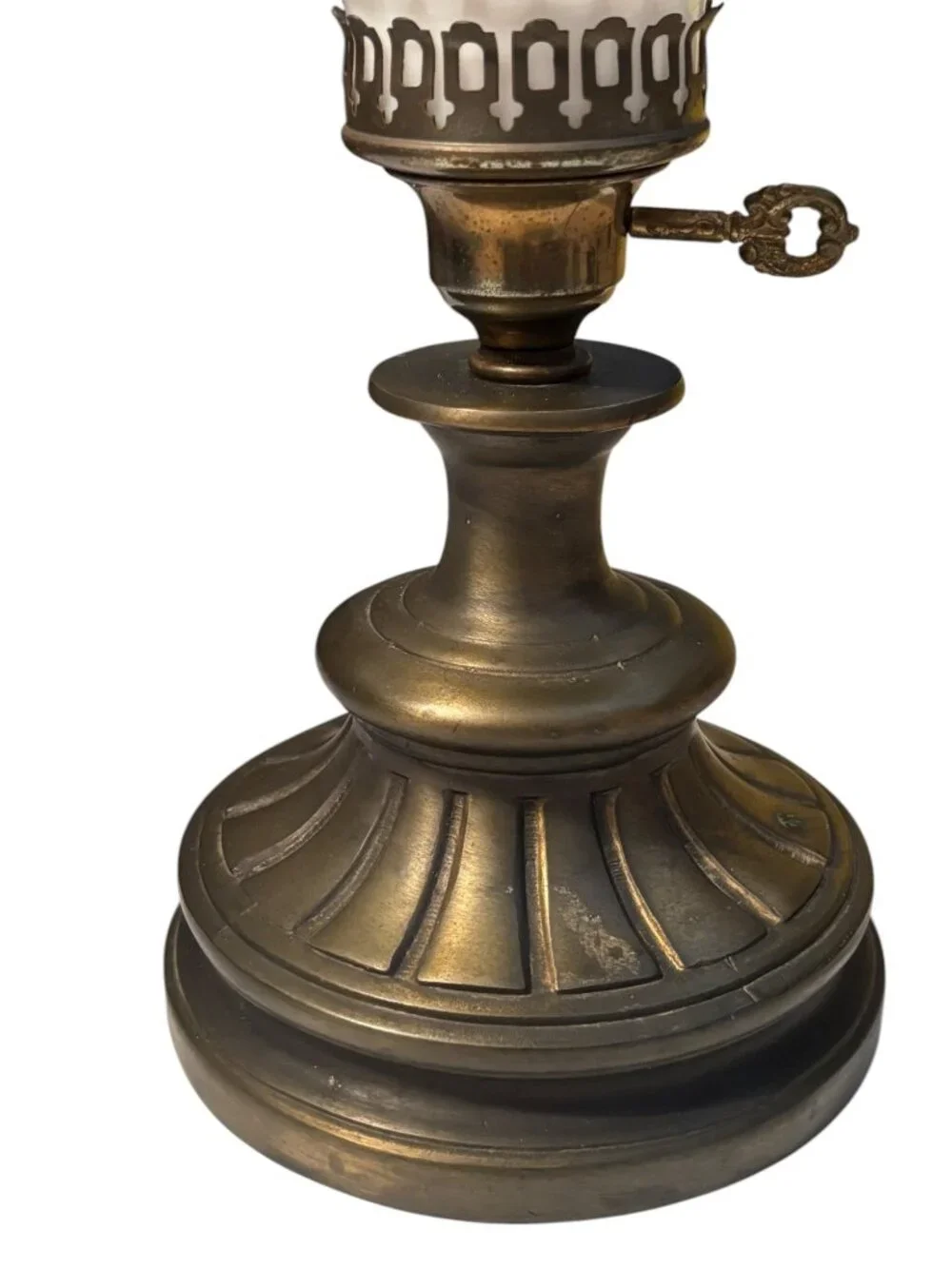 Vtg electric Oil Lamp With Hand-Painted Milk glass Hurricane & Brass Base - Flor